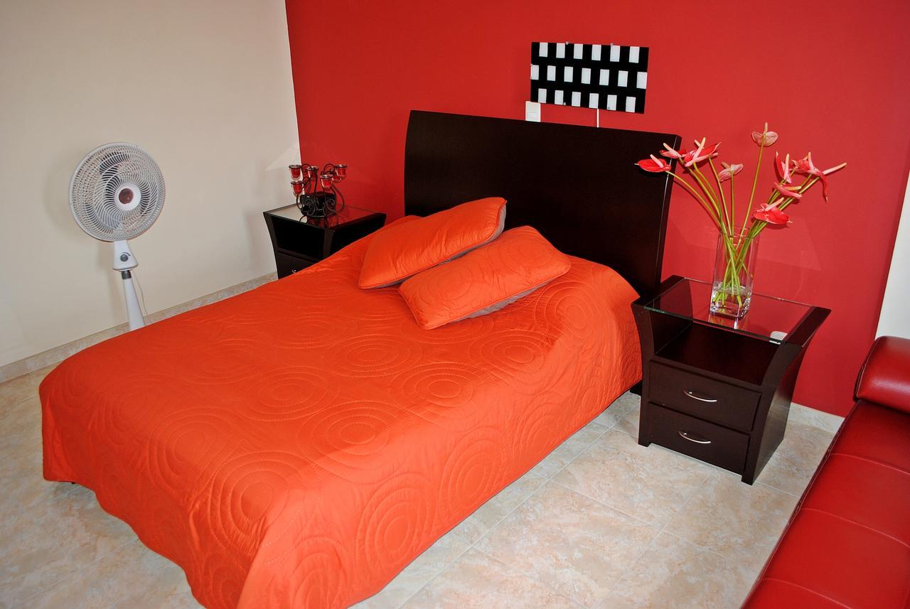 Hotel Victoria Chinchina Екстер'єр фото