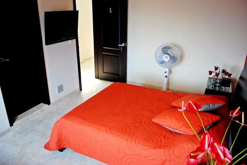 Hotel Victoria Chinchina Екстер'єр фото